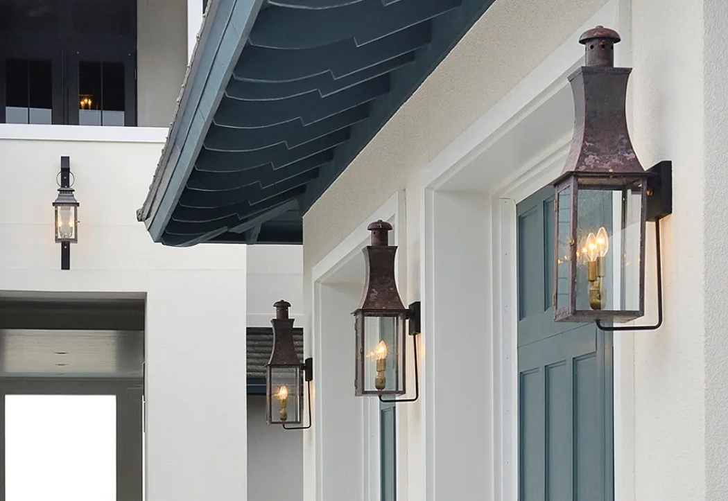 The Ultimate Decision Guide: Gas vs. Electric Lanterns for Your Home